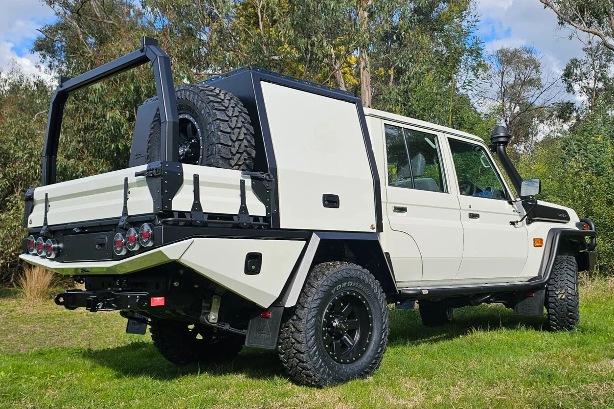 TOYOTA LANDCRUISER 79 SERIES WITH TRAY + COMPACT CANOPY OPTION