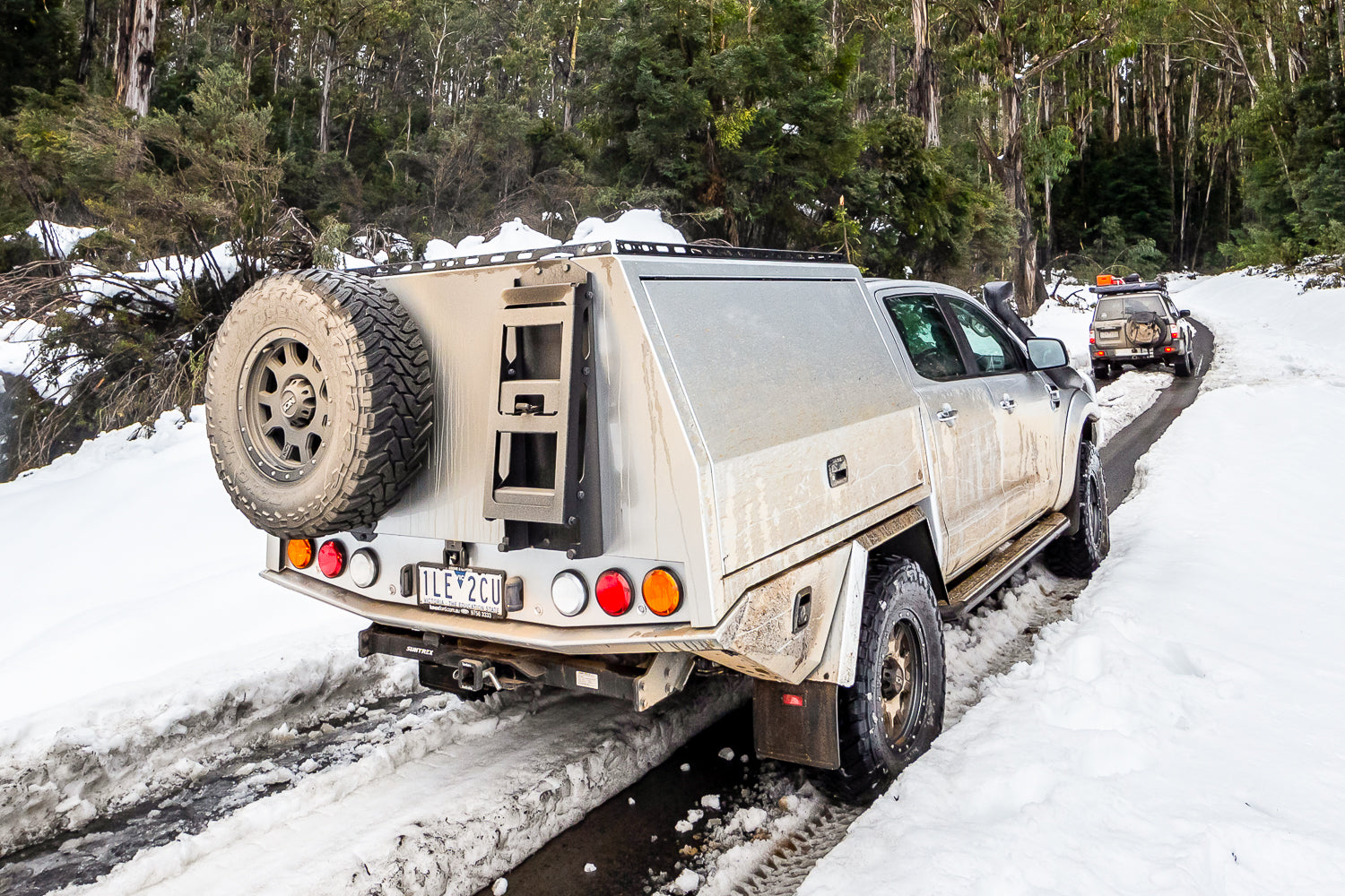 CANOPIES & TRAYS – ULTIMATE 4WD