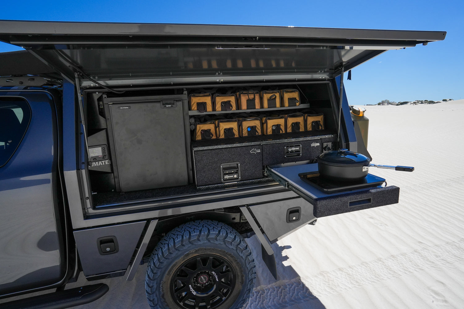 3 Point Canopy Module 3: Toyota Hilux Extra Cab Trig Point Canopy, Storage & Electric ...
