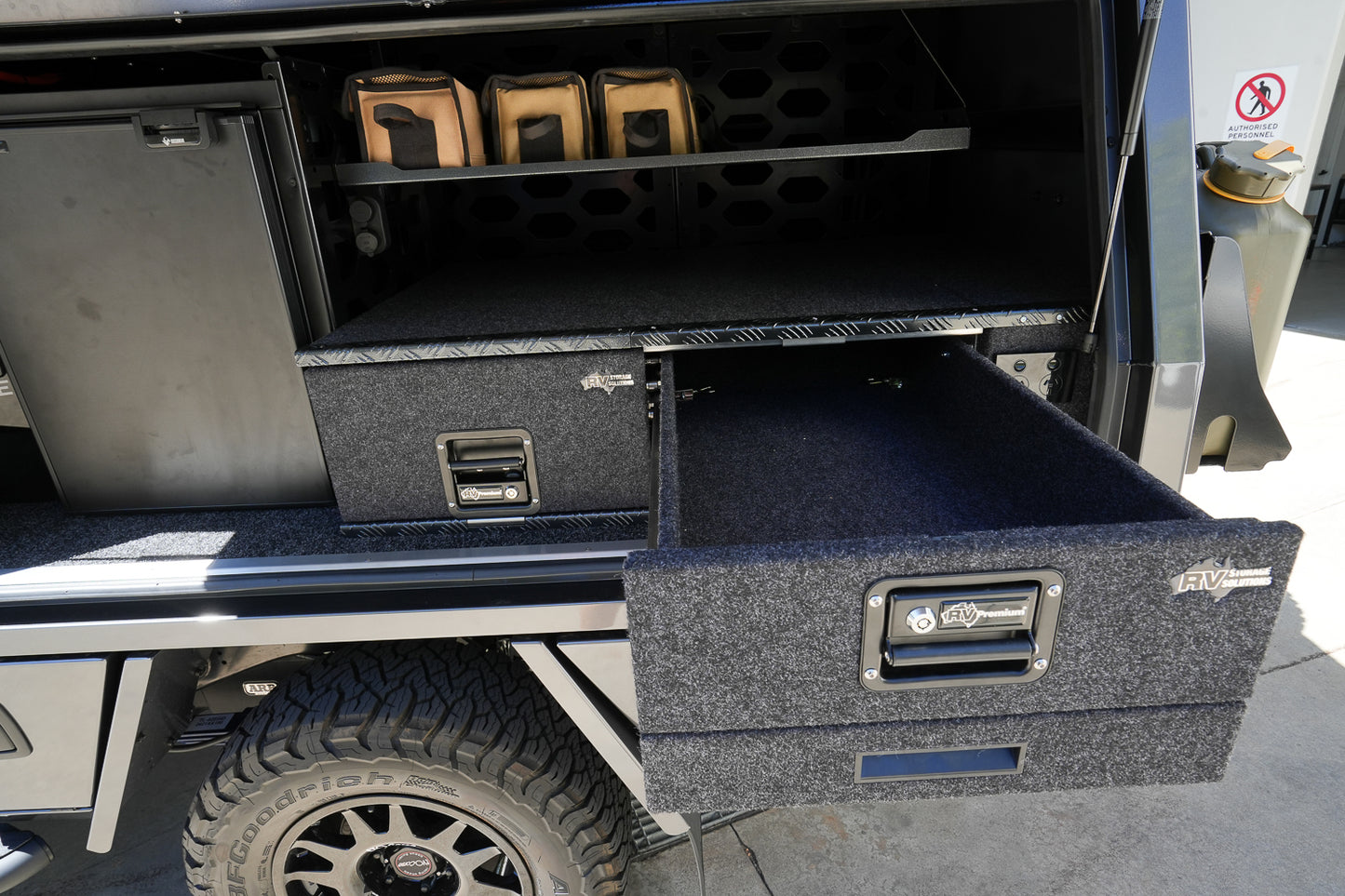 2024 Toyota Hilux SR5 Extra Cab Build - 550km