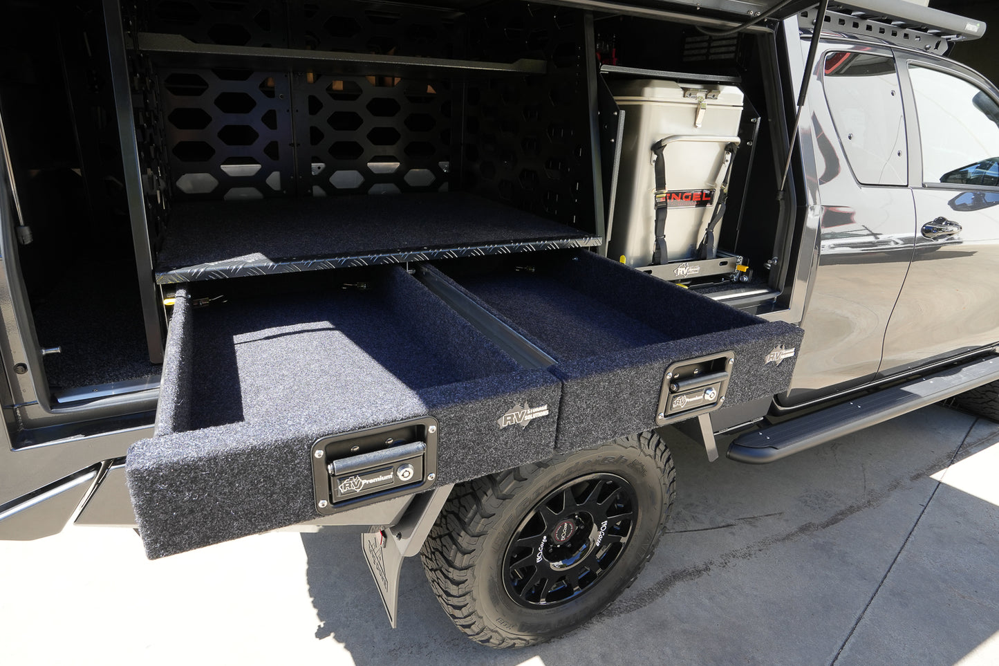 2024 Toyota Hilux SR5 Extra Cab Build - 550km